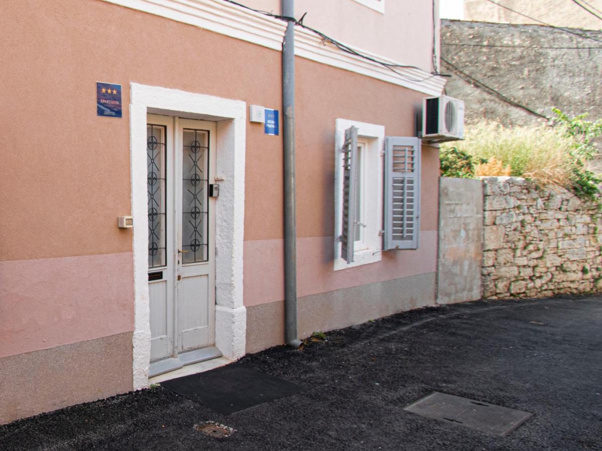 Apartamento Nina Colosseum Pula Exterior foto