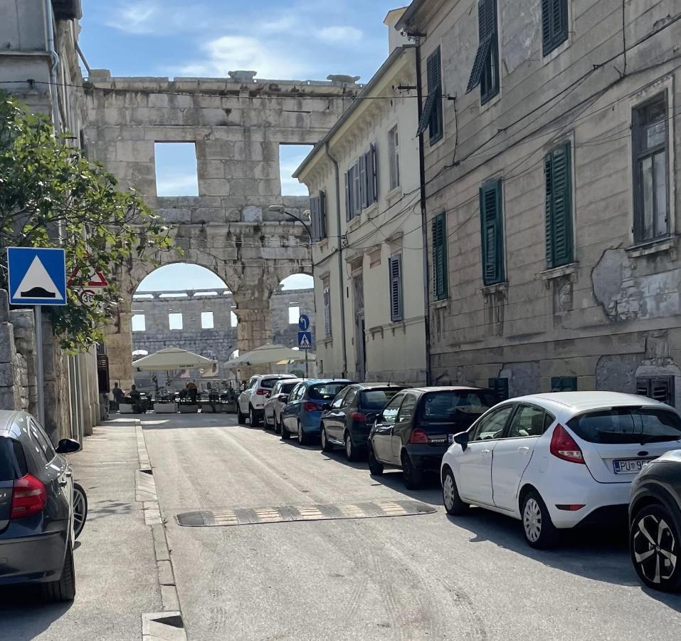 Apartamento Nina Colosseum Pula Exterior foto